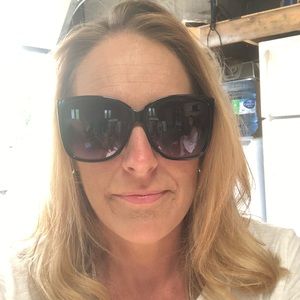 Meet your Posher, Corinne